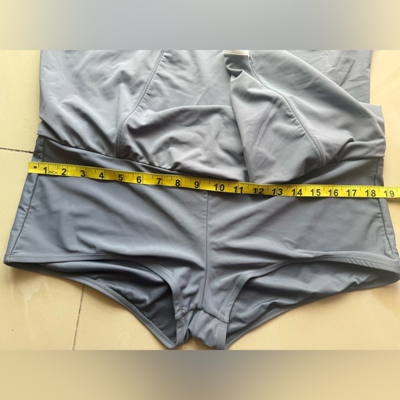Free country skort size XL /16  sport swim button gray white stretch - Picture 11 of 14